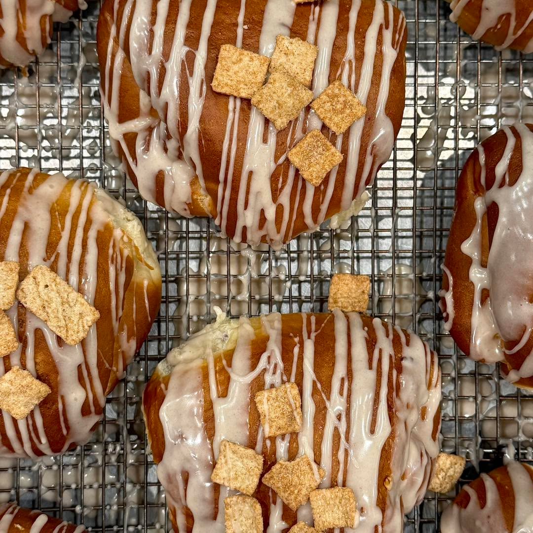 Glazed Cinnamon Raisin Oatmeal Crunch Challah Pocket