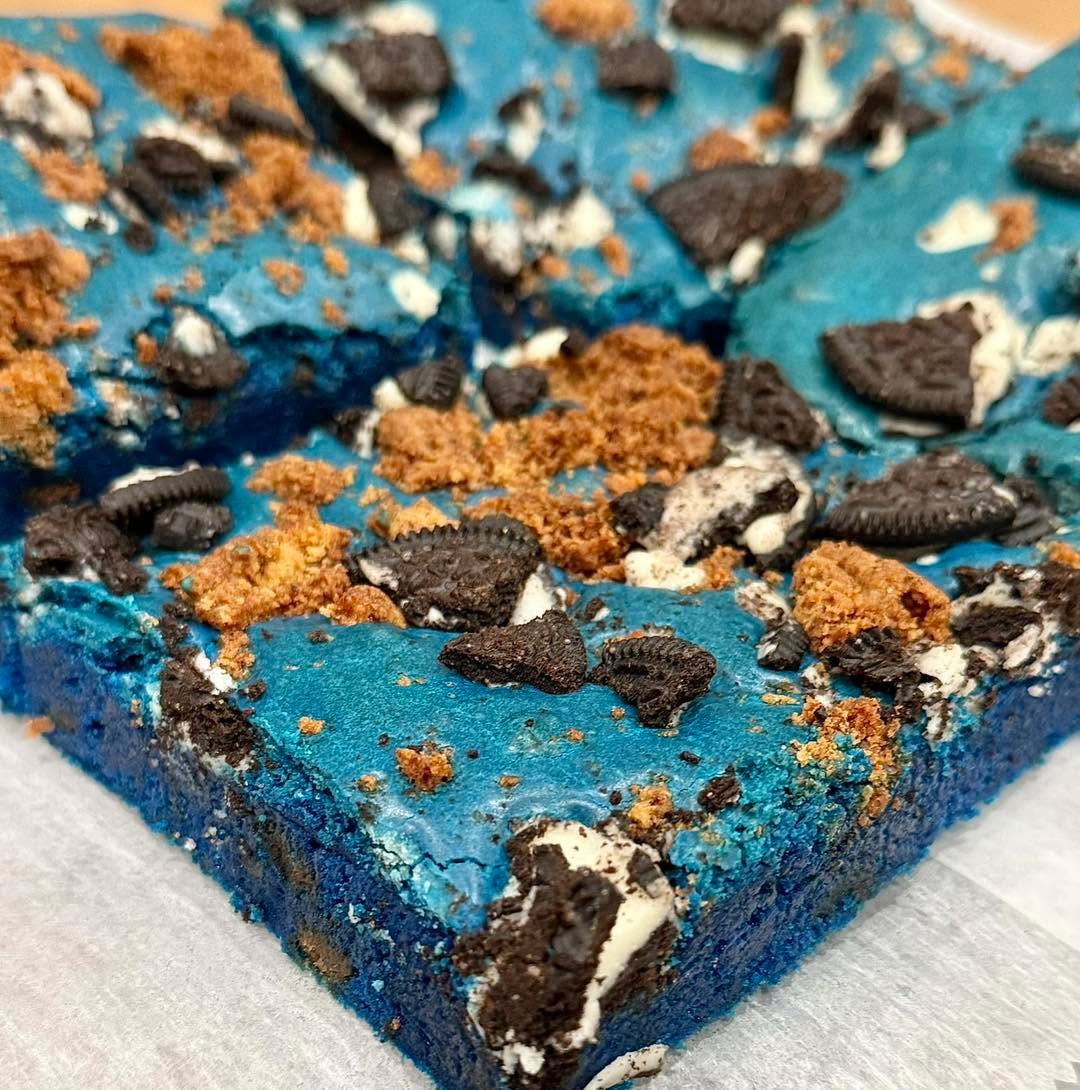 Sunday’s Cookie Monster Blondie did not last long!
